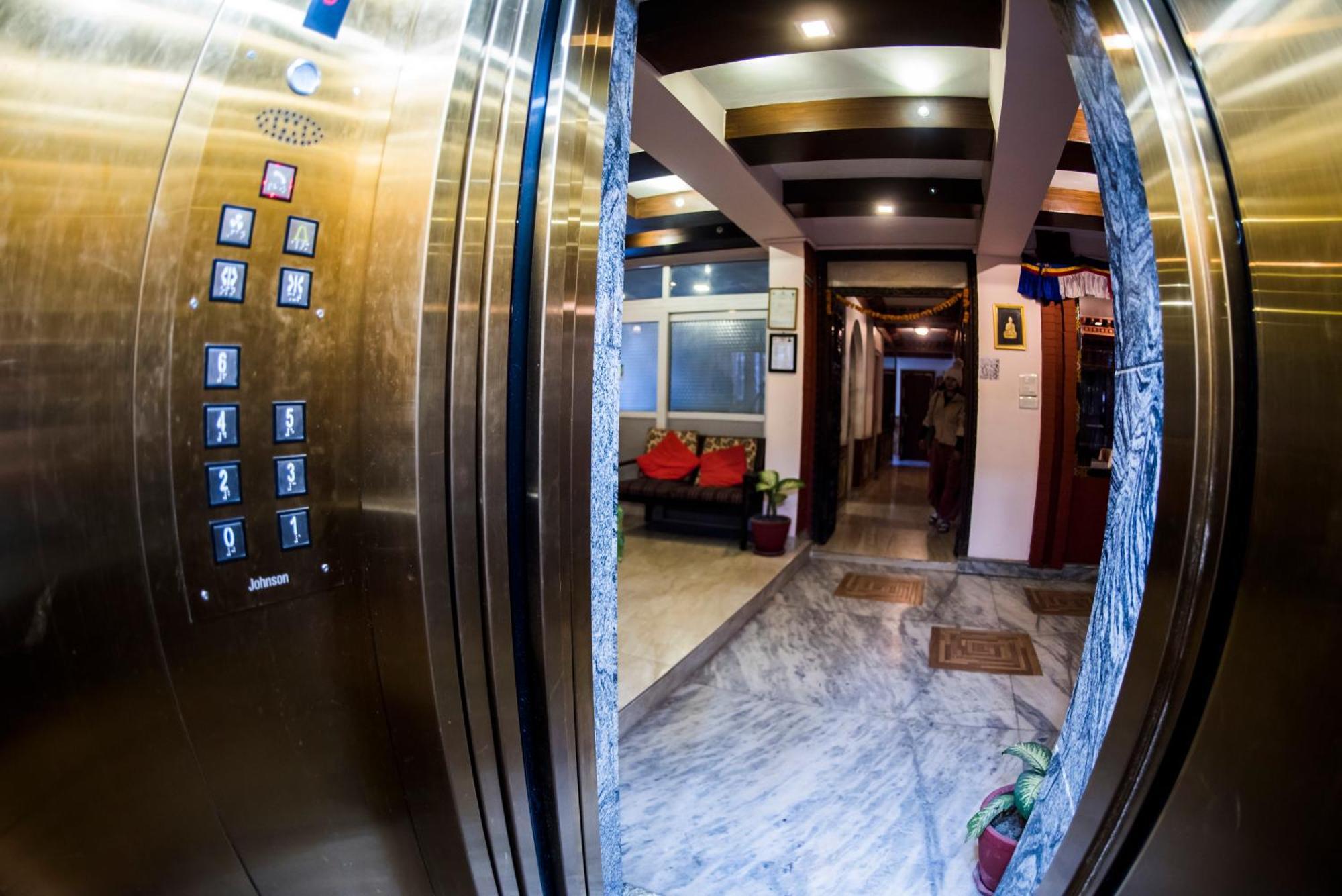 Hotel Yambu Κατμαντού Εξωτερικό φωτογραφία